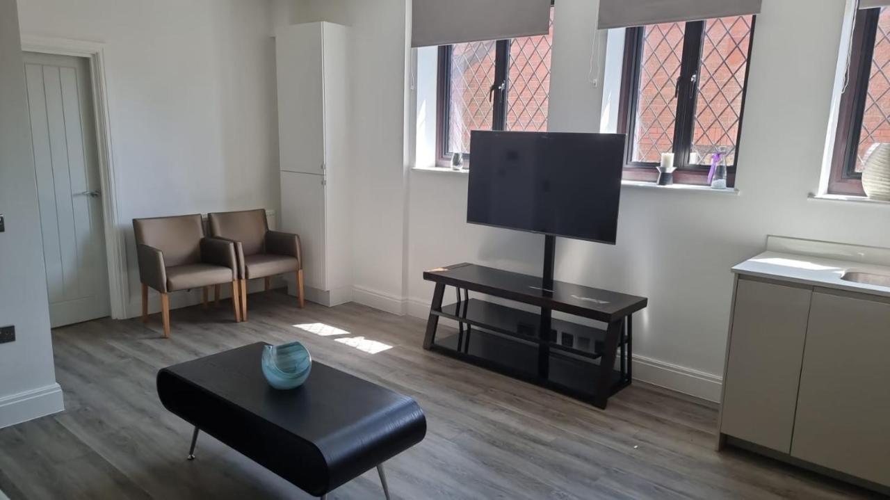 Jasmin Apartments - Luxury 1 & 2 Bedroom Units With Free Parking Bushey Dış mekan fotoğraf